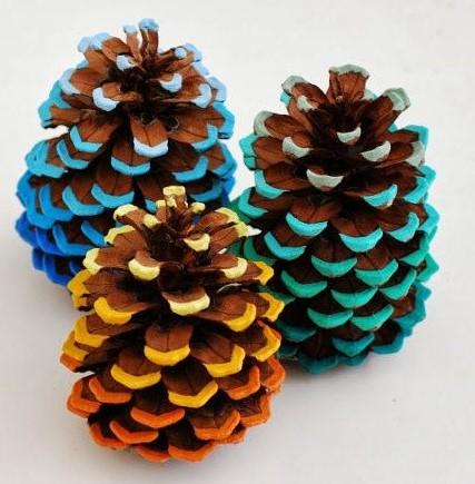 How to Make DIY Pine Cone Flowers for a Timeless Bouquet - Reinvented  Delaware